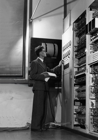 architect-5b a IT Worker in a old server room